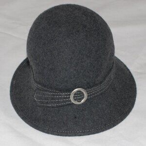 Womens 100% Wool Charcoal Gray Heather Cloche Hat Silver Accent EUC One Size